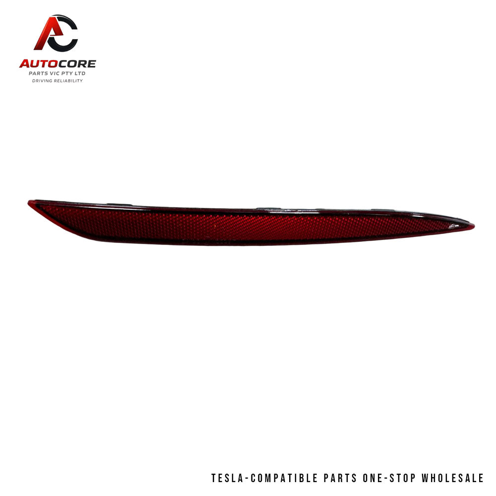 Premium Rear Bumper Reflex Reflector Lamp (Right Hand / Passenger Side) for Tesla Model Y (Part Number: 1495818-00-X)