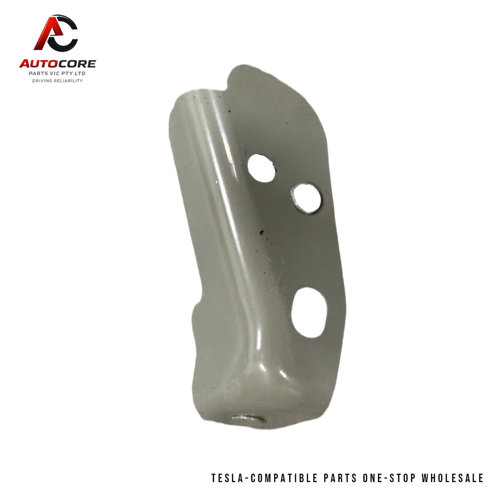 Right Hand (RH) Rocker Panel Support Guard Bracket Clip for Tesla Model Y(Part Number / MPN: 1555377-00-B)
